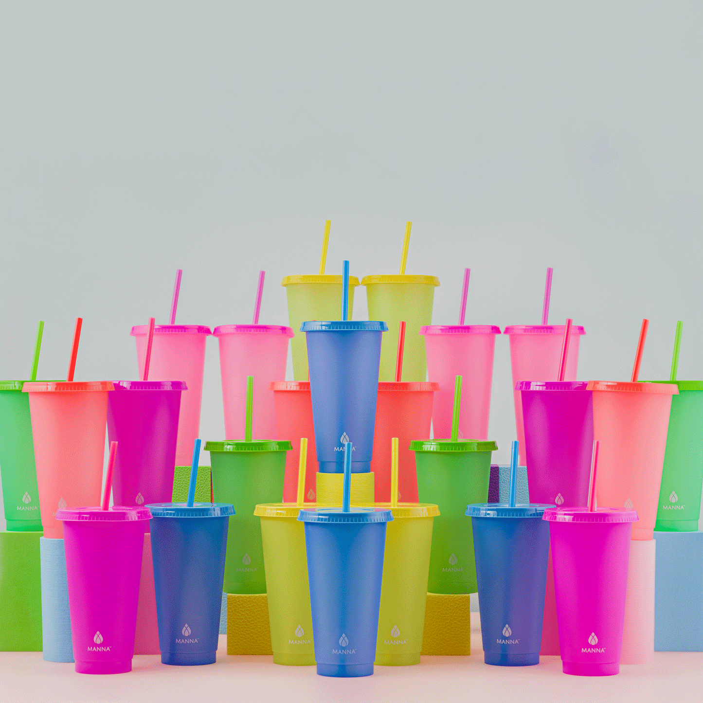24-piece-original-color-changing-cup-set-d4 A0029811.gif